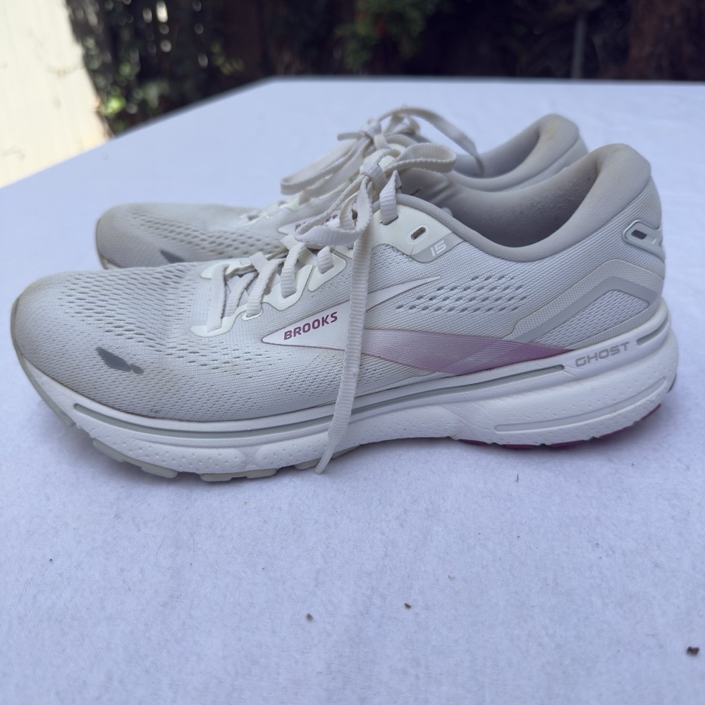 Brooks Ghost 15 Women's Size 9 B White Beige Khaki Running Shoes Sneakers